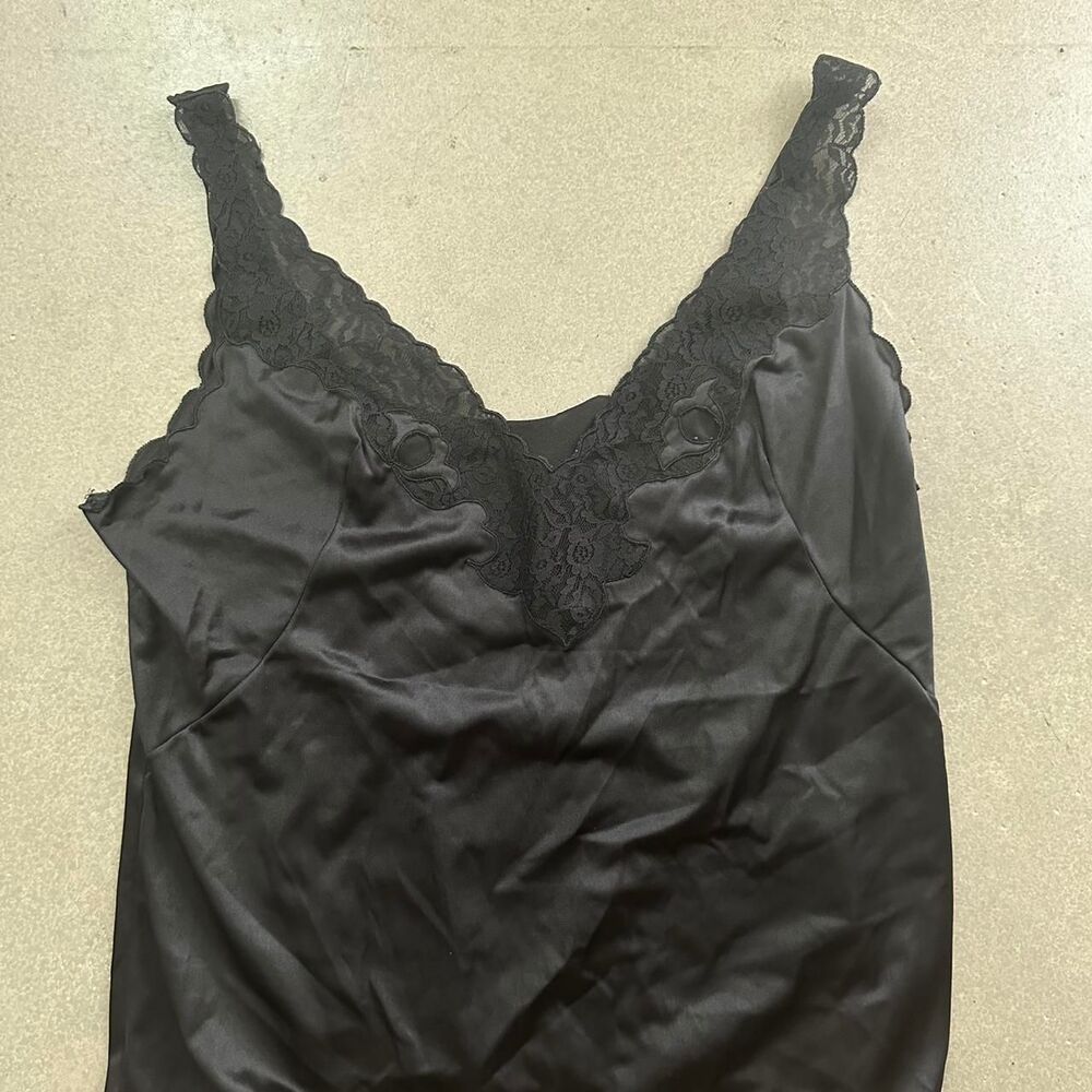Unbranded Women's Black Vest - Picture 3 of 3